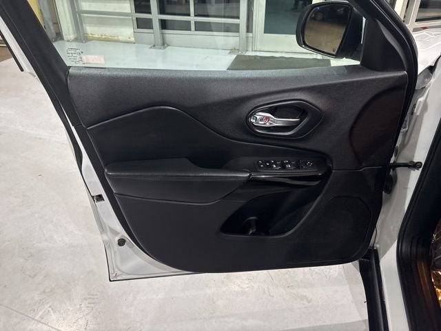 2020 Jeep Cherokee Altitude FWD