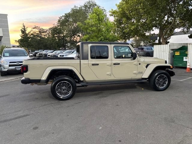 2022 Jeep Gladiator Overland 4x4