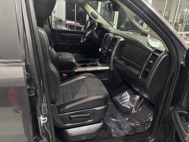 2018 RAM 1500 Night Crew Cab 4x4 5'7" Box
