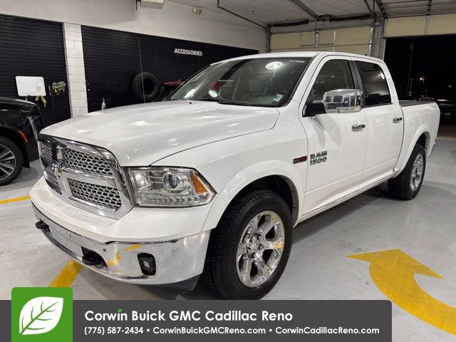 2017 RAM 1500 Laramie Crew Cab 4x4 5'7" Box
