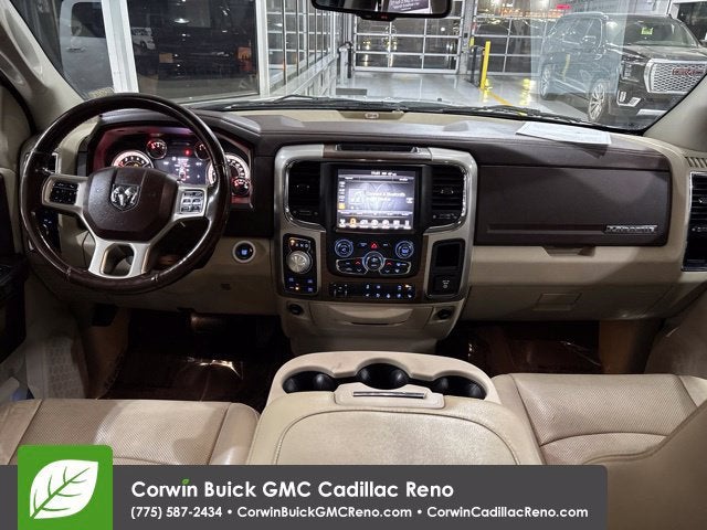 2017 RAM 1500 Laramie Crew Cab 4x4 5'7" Box