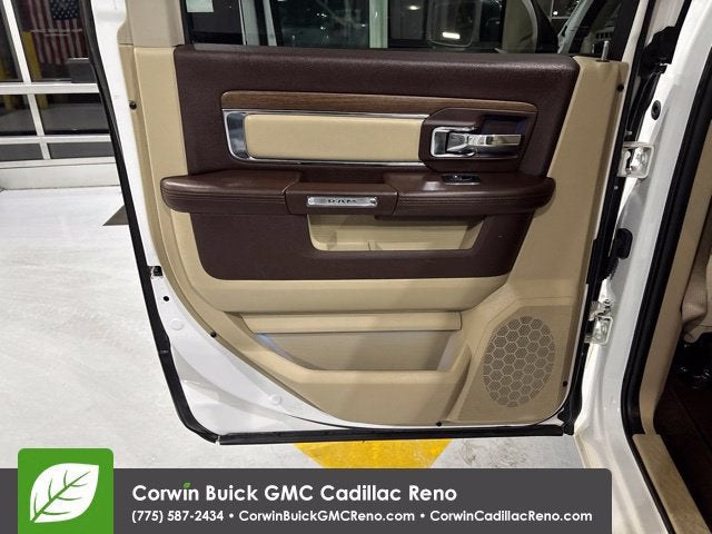 2017 RAM 1500 Laramie Crew Cab 4x4 5'7" Box
