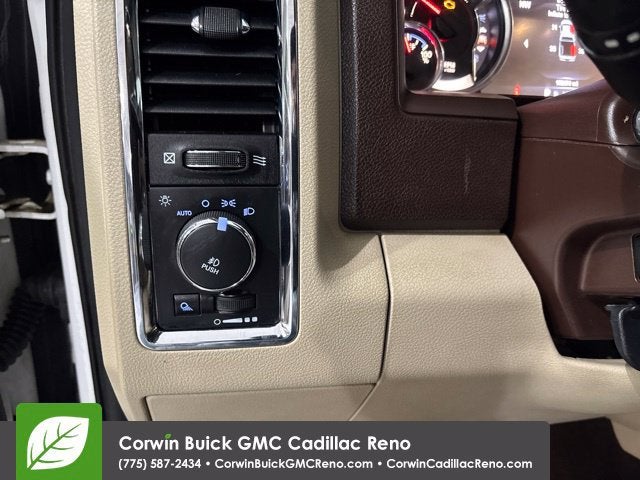 2017 RAM 1500 Laramie Crew Cab 4x4 5'7" Box