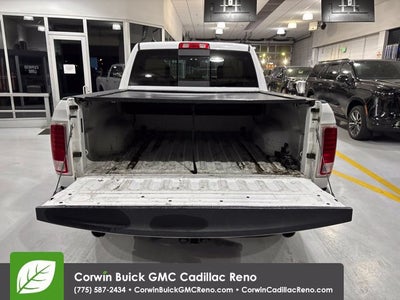 2017 RAM 1500 Laramie Crew Cab 4x4 5'7" Box