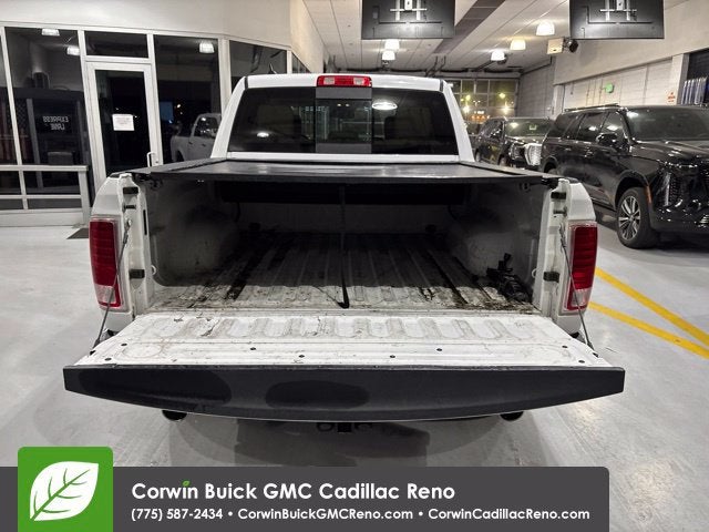 2017 RAM 1500 Laramie Crew Cab 4x4 5'7" Box