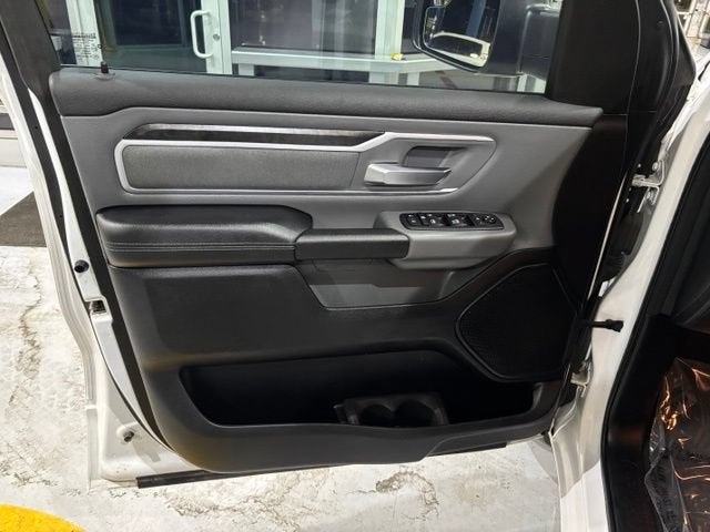 2020 RAM 1500 Big Horn Crew Cab 4x4 5'7" Box