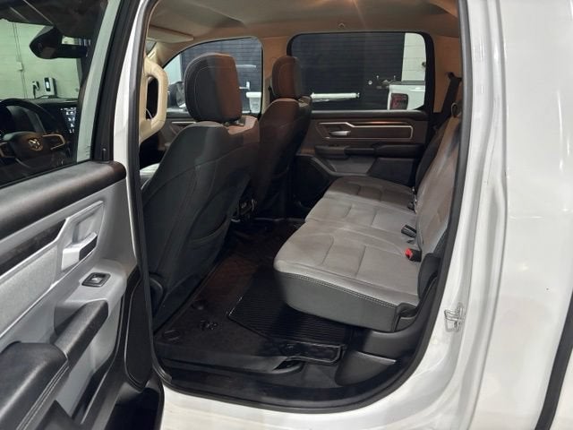 2020 RAM 1500 Big Horn Crew Cab 4x4 5'7" Box