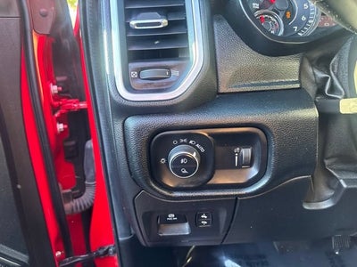 2021 RAM 1500 Big Horn Crew Cab 4x4 5'7" Box