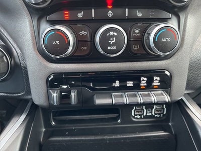 2021 RAM 1500 Big Horn Crew Cab 4x4 5'7" Box