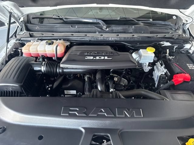 2022 RAM 1500 Limited Crew Cab 4x4 5'7" Box