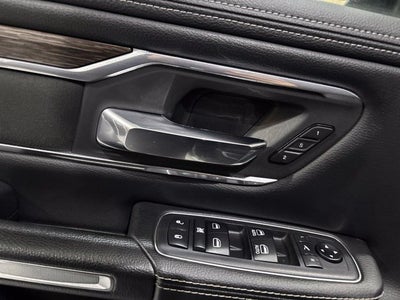 2020 RAM 1500 Laramie Crew Cab 4x4 5'7" Box