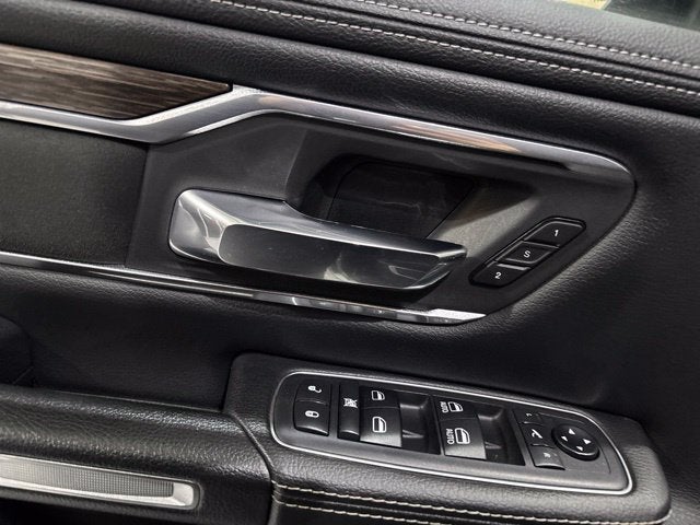 2020 RAM 1500 Laramie Crew Cab 4x4 5'7" Box