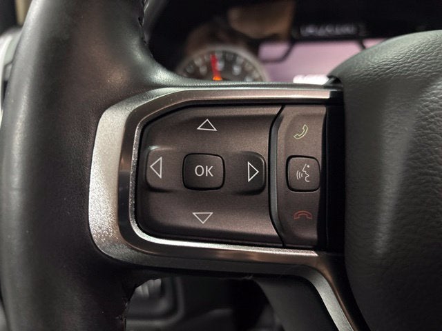 2020 RAM 1500 Laramie Crew Cab 4x4 5'7" Box