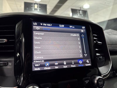 2020 RAM 1500 Laramie Crew Cab 4x4 5'7" Box