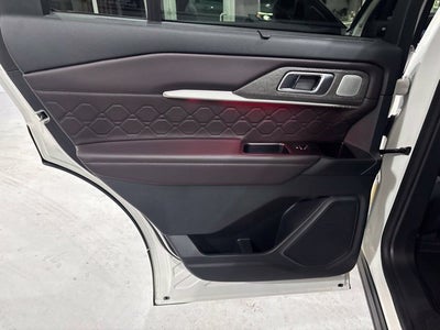 2025 Ford Explorer Platinum
