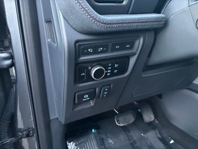 2024 Ford F-150 Lightning LARIAT