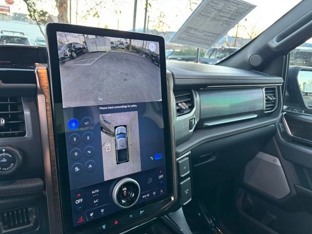 2024 Ford F-150 Lightning LARIAT