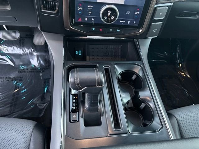 2024 Ford F-150 Lightning LARIAT