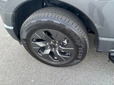 2024 Ford F-150 Lightning LARIAT