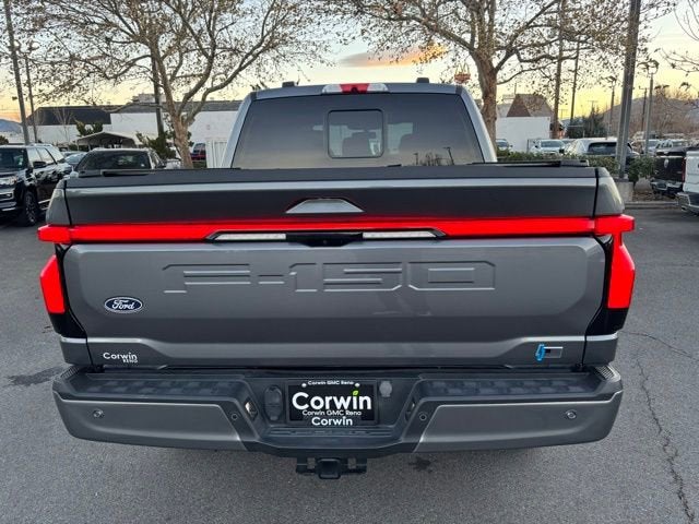 2024 Ford F-150 Lightning LARIAT