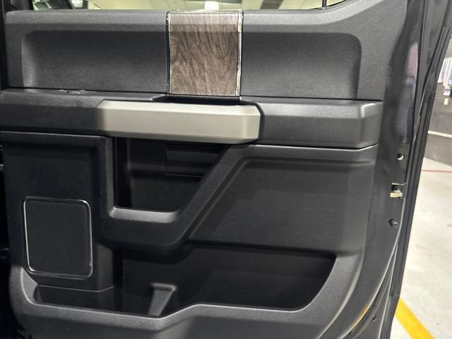 2017 Ford Super Duty F-250 SRW Lariat