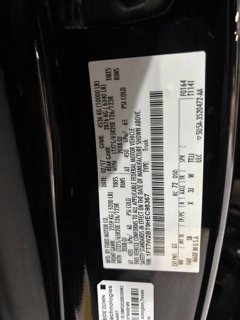 2017 Ford Super Duty F-250 SRW Lariat