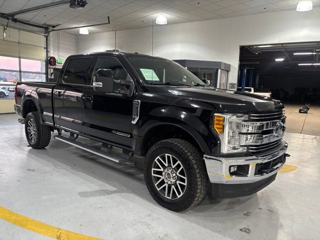 2017 Ford Super Duty F-250 SRW Lariat