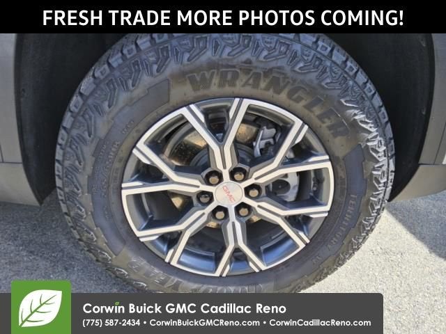 2024 GMC Acadia AT4
