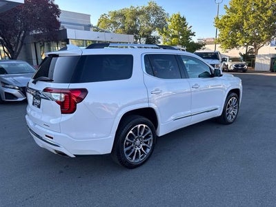 2023 GMC Acadia Denali