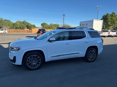 2023 GMC Acadia Denali