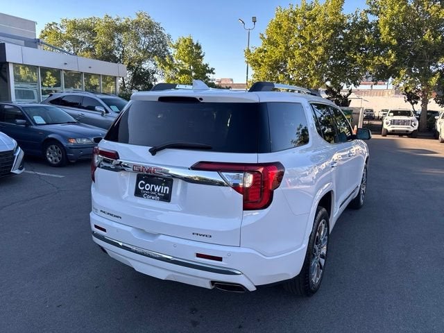 2023 GMC Acadia Denali