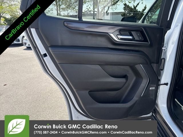 2025 GMC Yukon Elevation