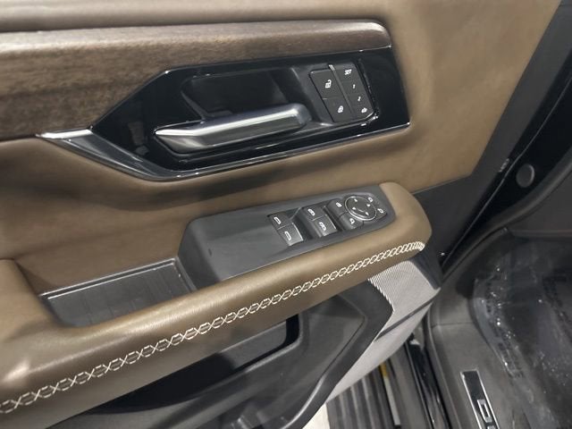 2025 GMC Yukon Denali Ultimate