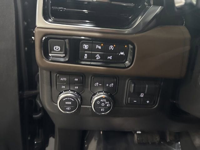 2025 GMC Yukon Denali Ultimate