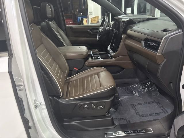 2025 GMC Yukon Denali Ultimate