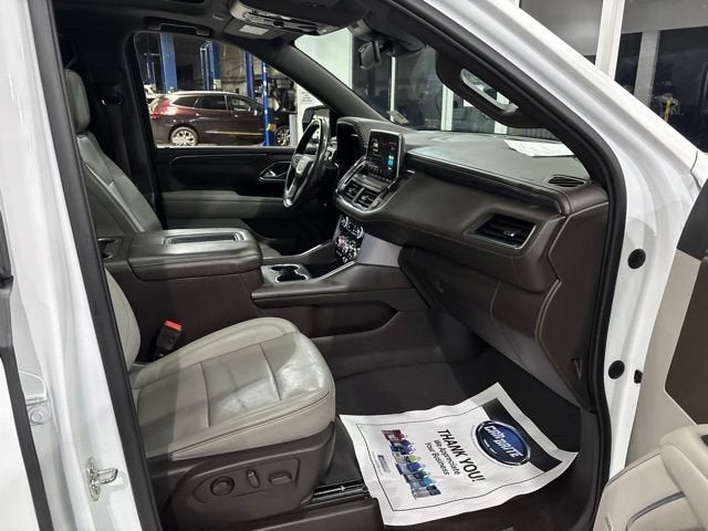 2023 GMC Yukon XL SLT