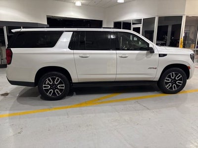 2023 GMC Yukon XL AT4