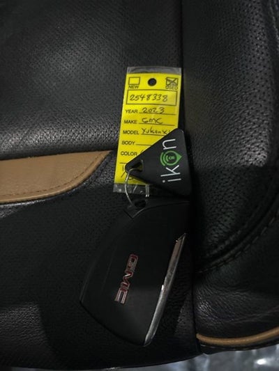 2023 GMC Yukon XL AT4