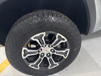 2024 GMC Canyon AT4