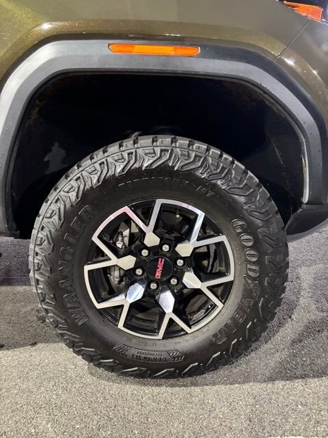 2024 GMC Canyon AT4X