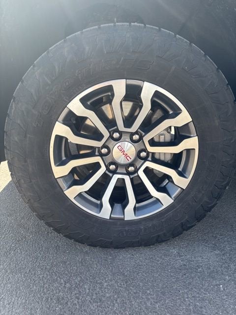 2023 GMC Sierra 1500 AT4