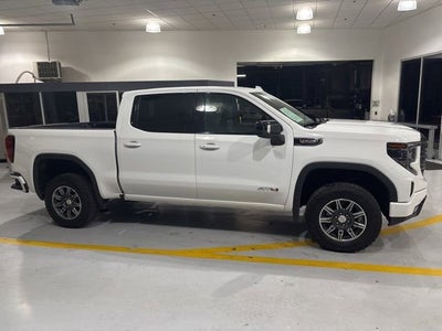 2025 GMC Sierra 1500 AT4