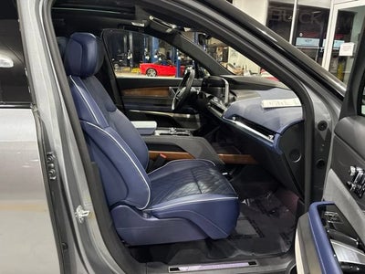 2026 Cadillac VISTIQ Premium Luxury
