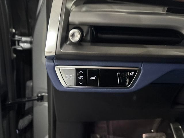2026 Cadillac VISTIQ Premium Luxury