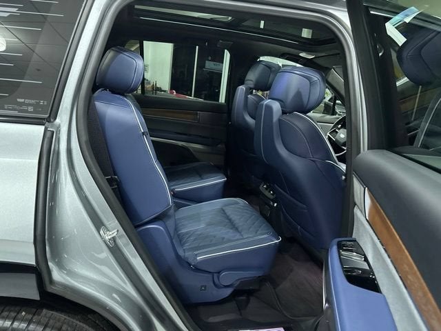 2026 Cadillac VISTIQ Premium Luxury