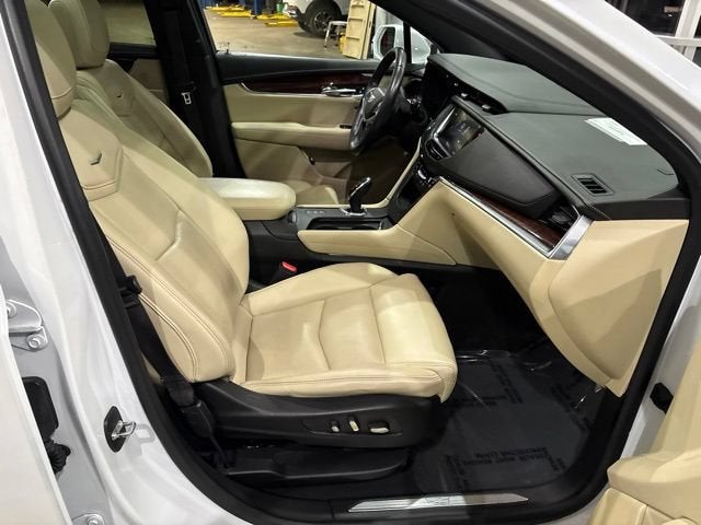2017 Cadillac XT5 Premium Luxury AWD