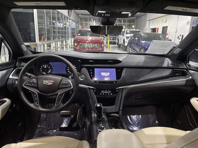 2025 Cadillac XT5 Sport