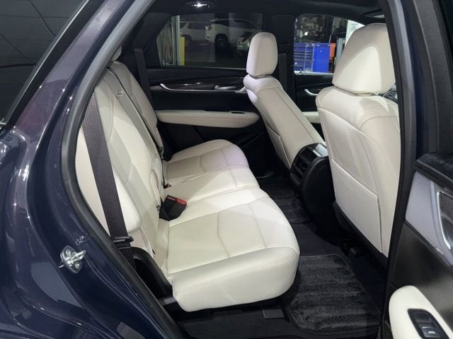 2025 Cadillac XT5 Sport