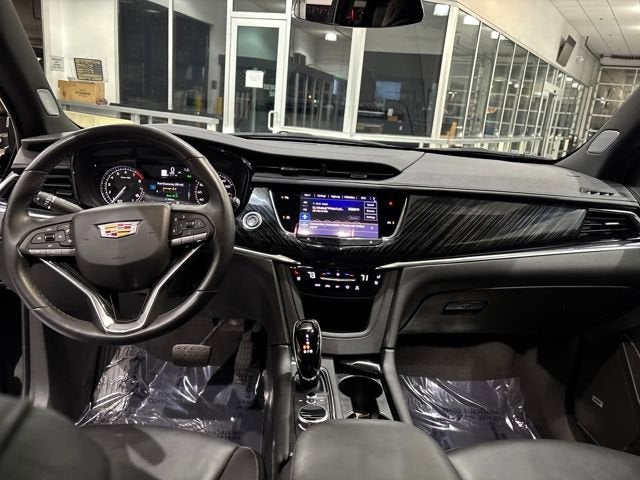 2025 Cadillac XT6 Premium Luxury