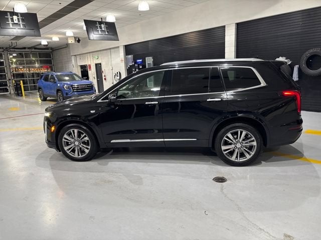 2025 Cadillac XT6 Premium Luxury
